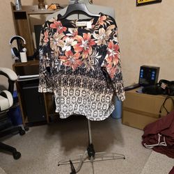Floral 3/4 Sleeve Shirt