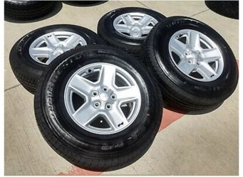 4) 17" Jeep Gladiator Overlander 2020 (Wrangler) OEM wheels and tires