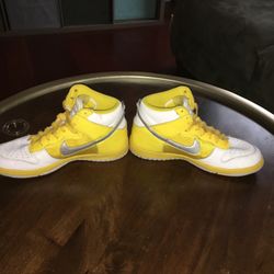 Nike Dunk Hi WMN Yellow 