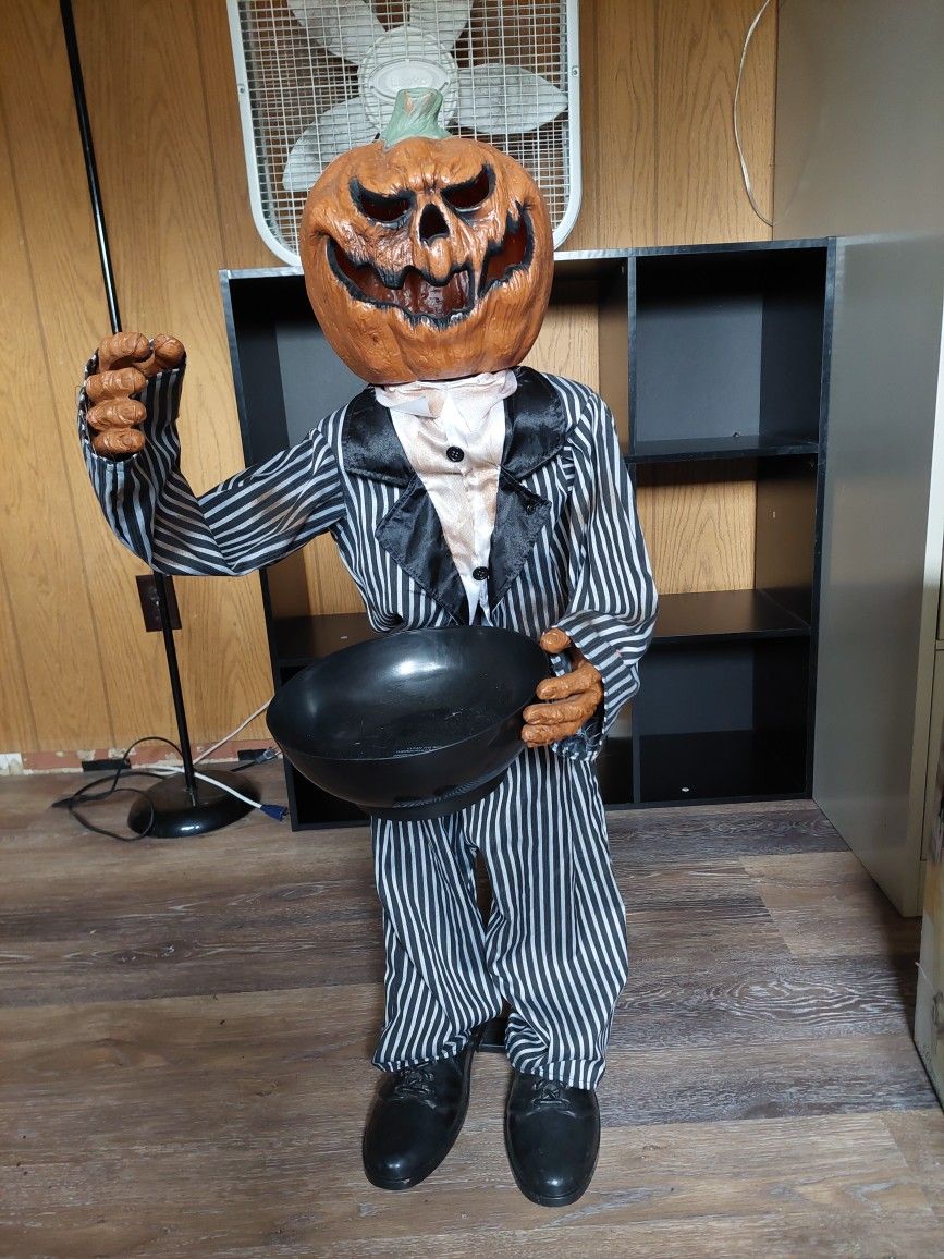 Halloween Pumpkin  man Talking Candy server