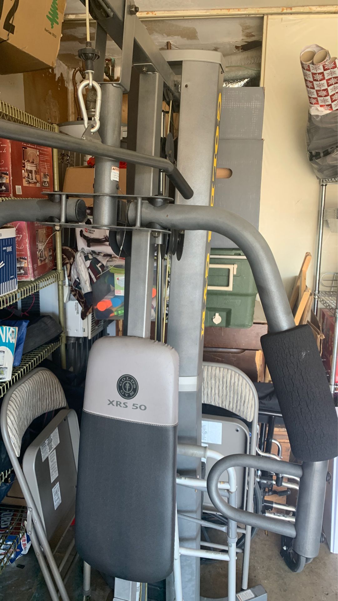Gold gym exercise equipment