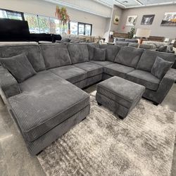 SECTIONAL WITH OTTOMAN 