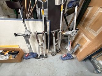 Drywall and painted stilts