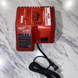 Milwaukee M18 Charger