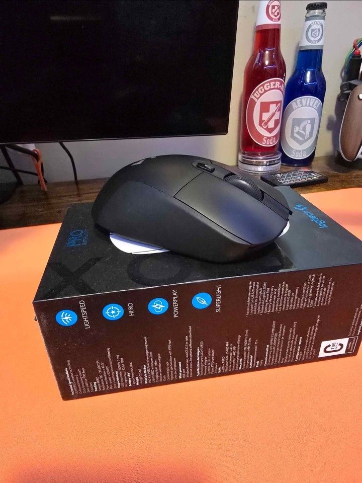 Logitech G703 Lightspeed Wireless Mouse