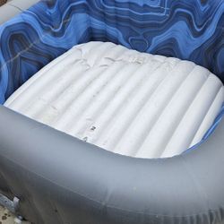Inflatable SPA
