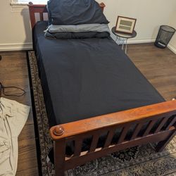 Solid Wood Twin Bed w/Clean Mattress 