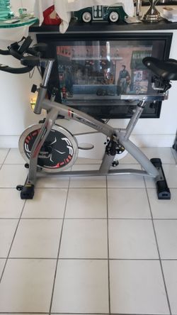 L-NOW Indoor Cycling Spin Bike