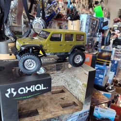Axial SCX24 Jeep Wrangler JLU RC Crawler