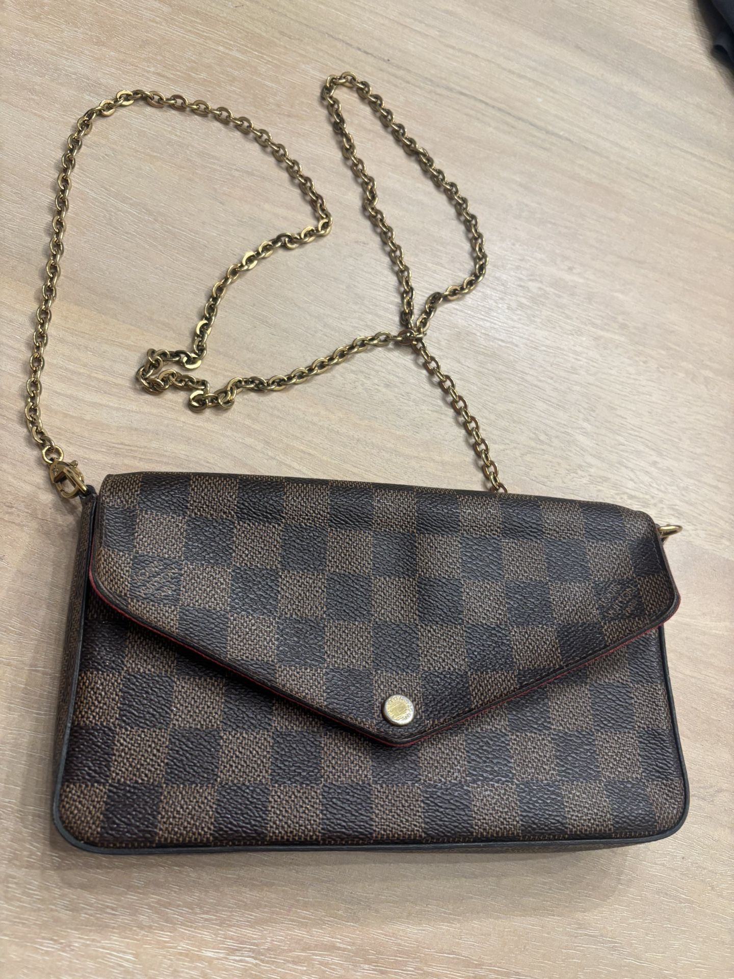 LV PURSE