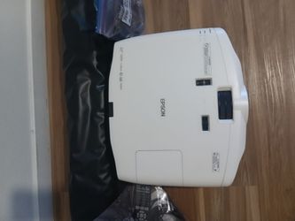 Epson home cinema 5025UB