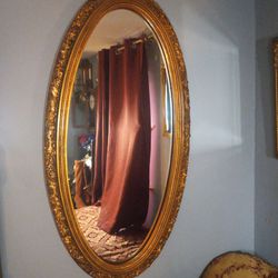 
Antique Wooden Full Length Oval Mirror Stunning Shape,Gilt Gold 44"×1.5”×23".


THIS MORROR IS IN AMAZING SHAPE. CONSIDERING ITS AGE.

Overall this i