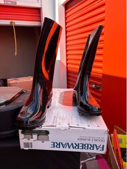 rain boots size 10(women)
