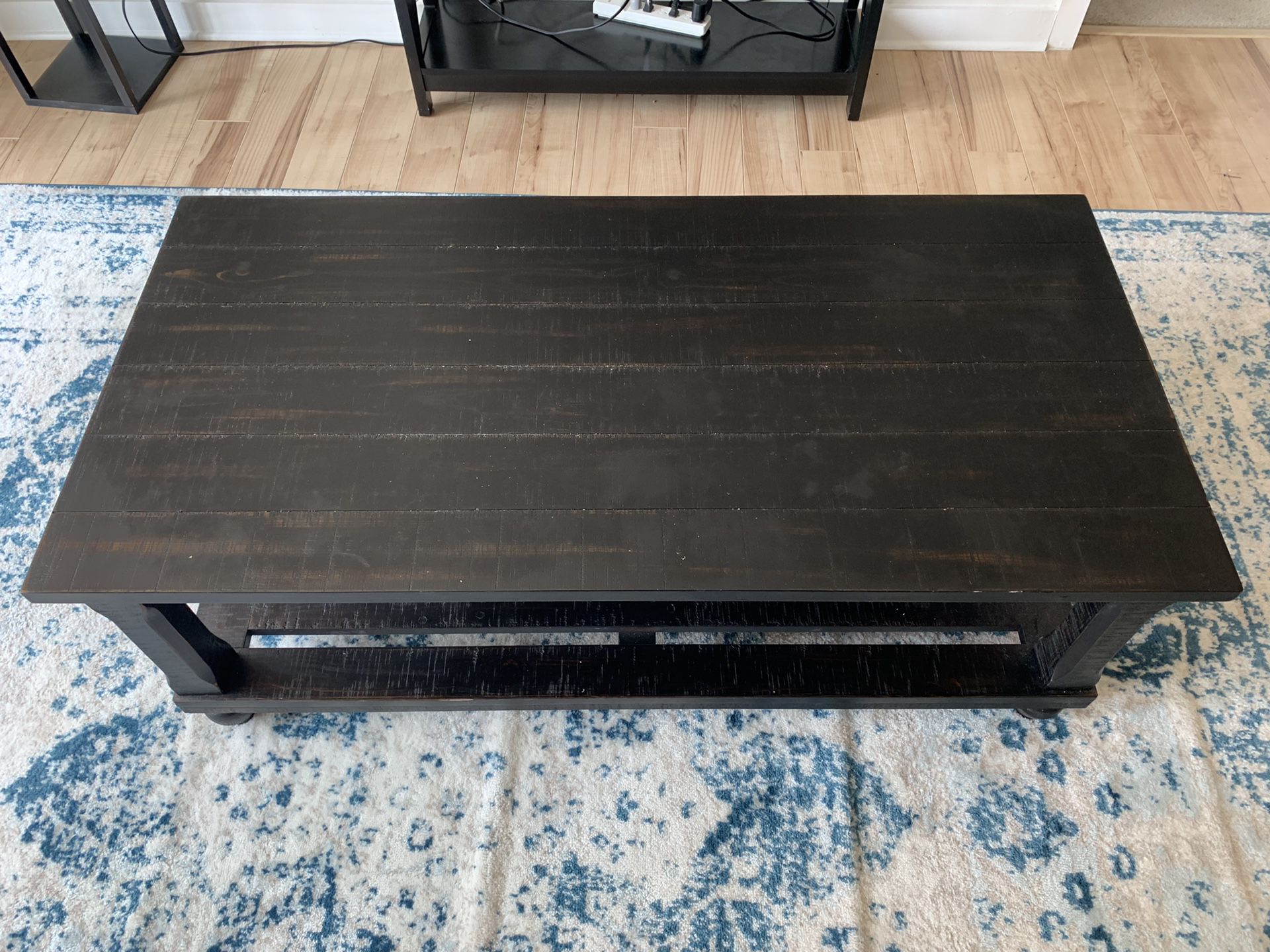 Coffee table - great condition