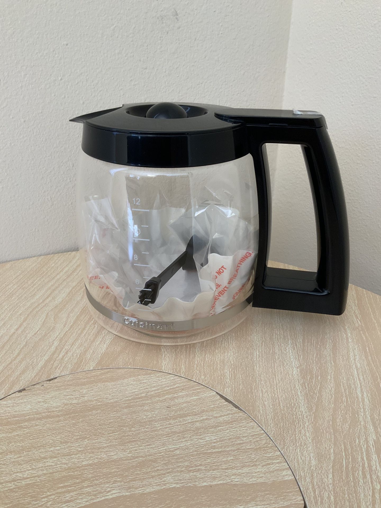 New, Cuisinart glass coffee carafe. 12 cups. Coffee maker glass pot sealed with measuring spoon.