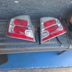2010 Nissan Sentra Headlights$Tail Lights 