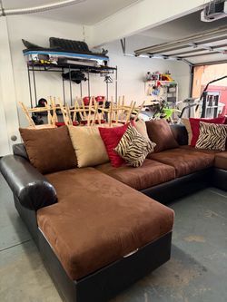 Sofa En L super cómodo en muy buen estado !!