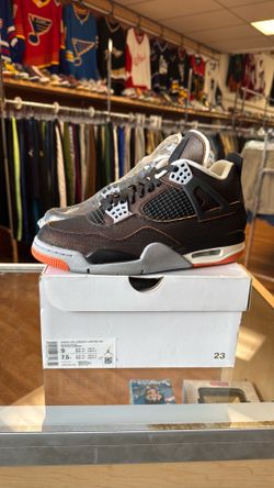 New Jordan 4 Starfish size 9W 7.5Y