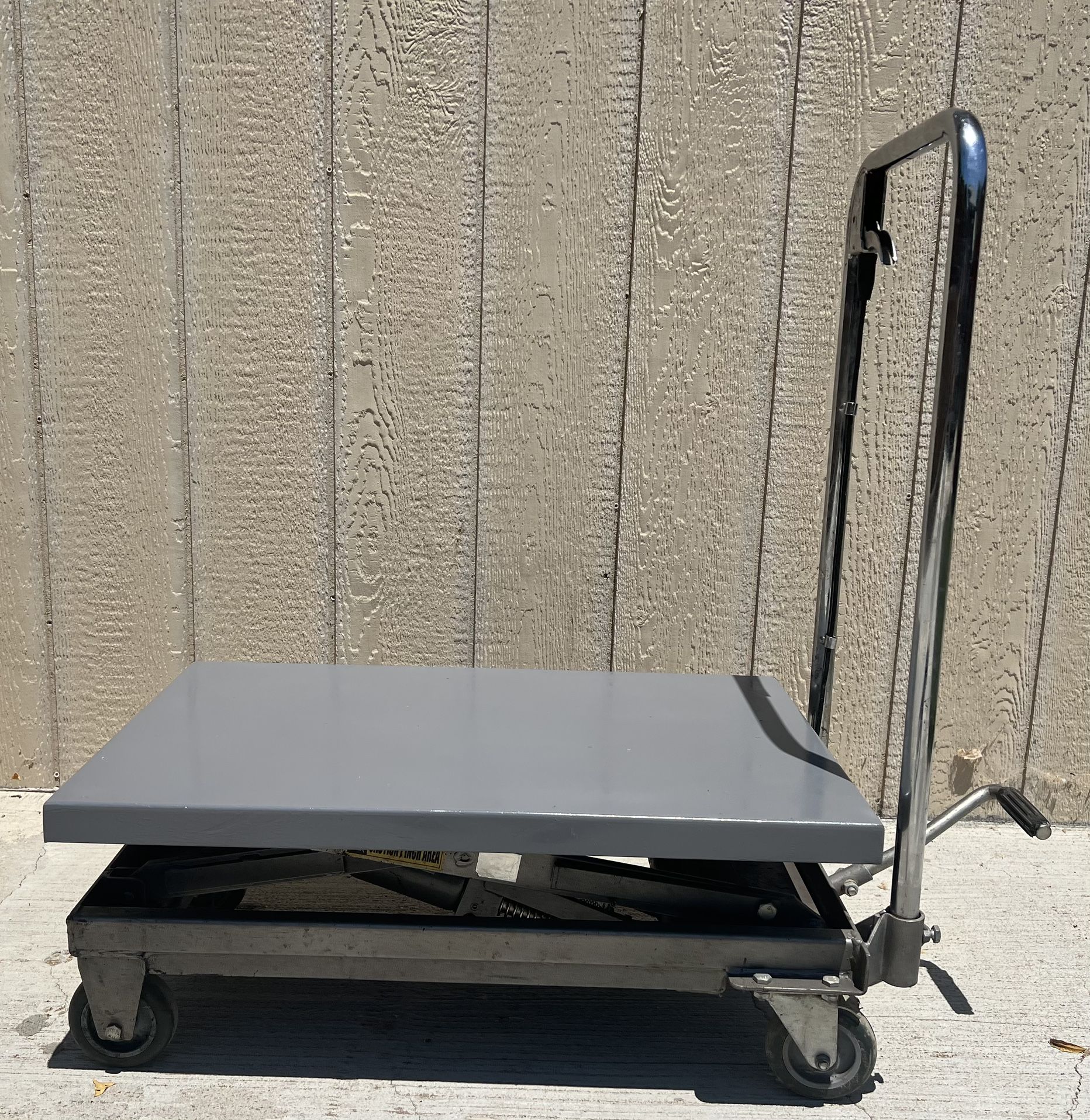 FRANKLIN 500 lb. Capacity Hydraulic Table Cart