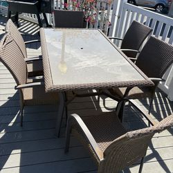 Patio table set (6 chairs)