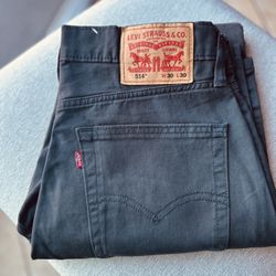 Levi’s 30x30 514 straight ( Color Gray Black )