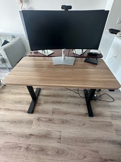 Steel case adjustable standing desk