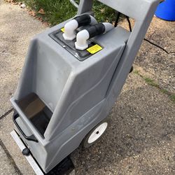 Commercial rug cleaner