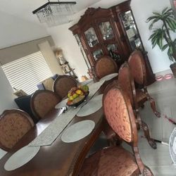 🍽️ Dining Table Set + China Cabinet✨