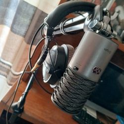 Microphone With Stand & Headphones 