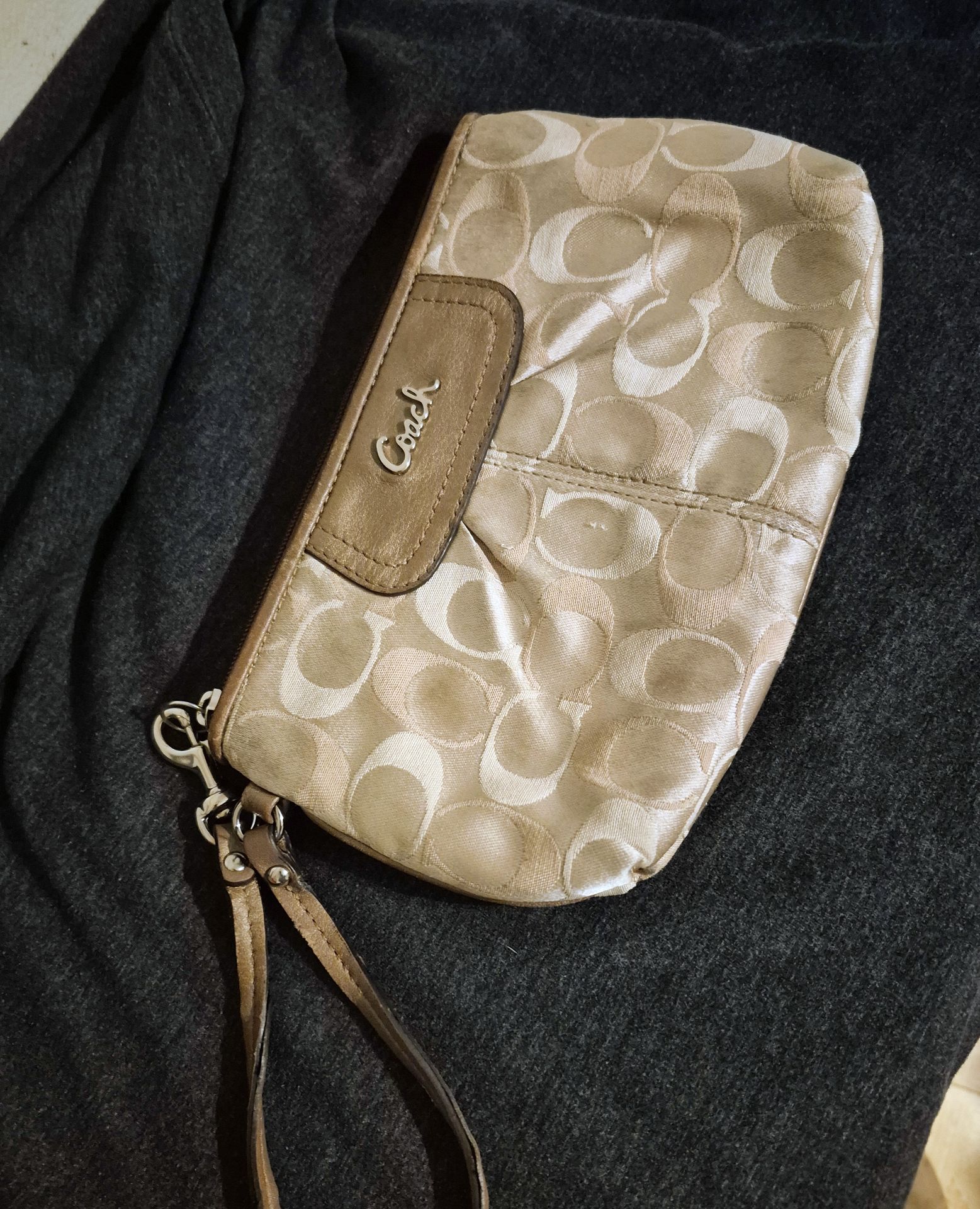 Coach vintage wristlet