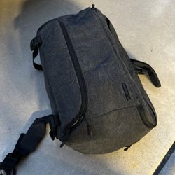 Incase Laptop / SLR SLING bag 