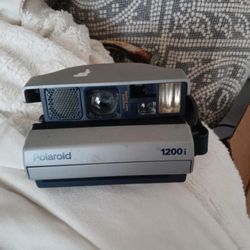 1200i Polaroid Untested