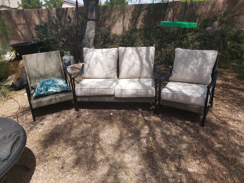 Nice Patio Furniture.... Two Captain Chairs and one Sofa