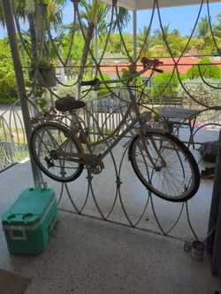 6 Speed Avasta Womens Bike
