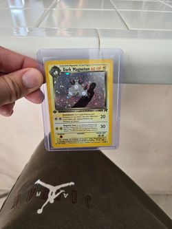 Team rocket's magneton 1st edition pokemon card holo