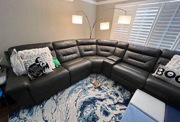 Reclining sectional couch