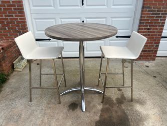 Table Set w/2 tall chairs! EXCELLENT CONDITION