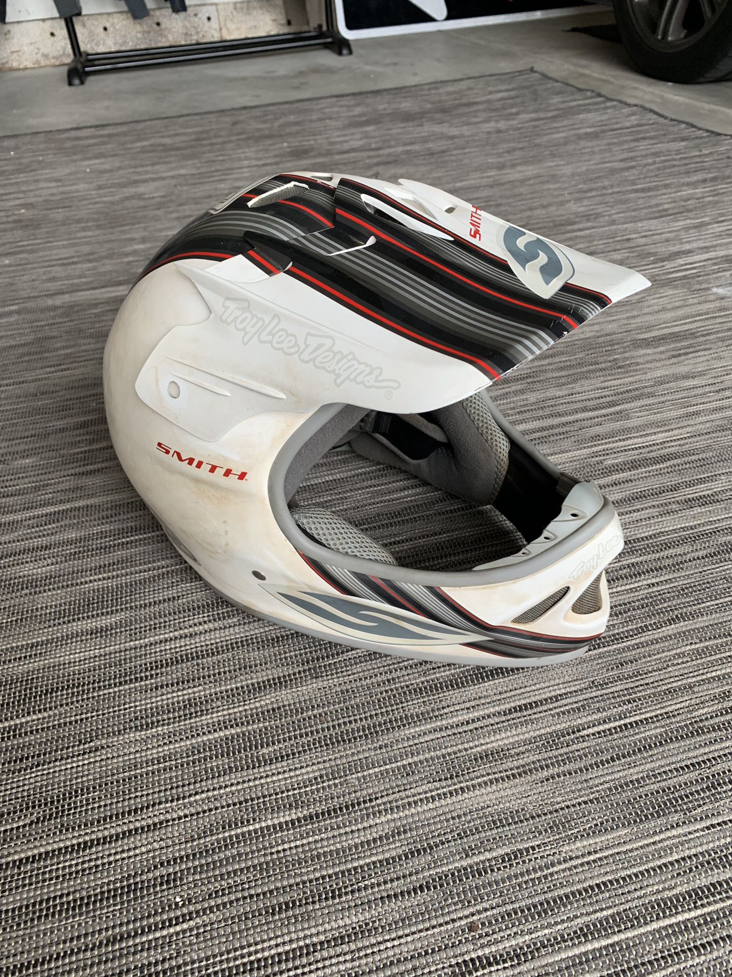 Downhill Mountain Bike Helmet (XL)