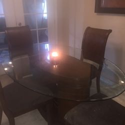 Dining Room/kitchen Table Set With Chairs 