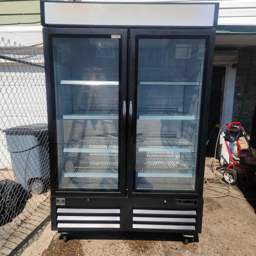 Kelvinator commercial refrigerator