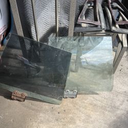1986 To 1990 Rear Door  Window Glasses Only 
