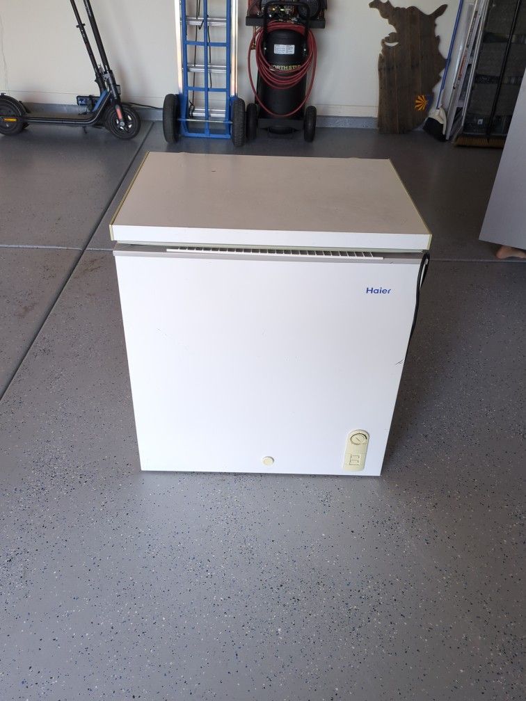 Haier 5 Cubic Feet Chest Freezer 
