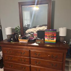 Dresser With Mirror