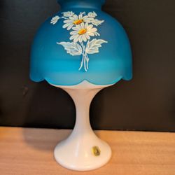 Vintage Westmoreland Pedestal Blue Daisy Fairy Lamp