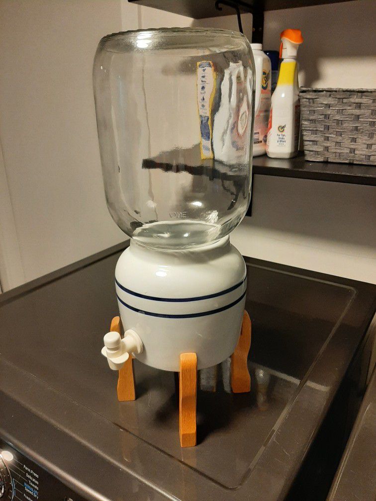 Porcelain Water Dispenser 