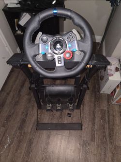 Logitech G29 with Next Level Racing stand