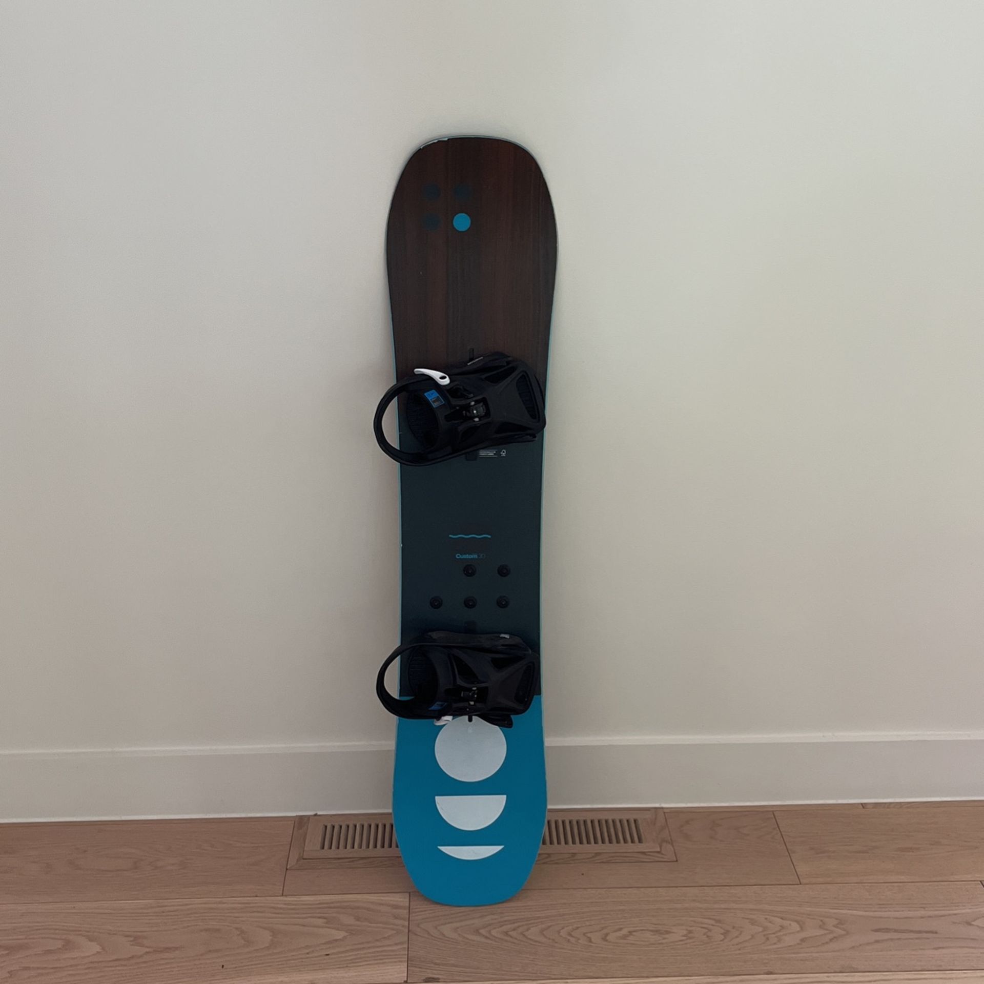 burton custom snowboard used X Camber 2025 – Shoreline Tahoe The Custom Smalls model has a reputation of one of Burtons most versatile boards Burton Custom X Camber Snowboard