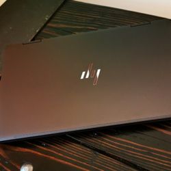 Laptop HP X360 Ryzen 5 Ssd 512 gb Touchscreen Excellent 