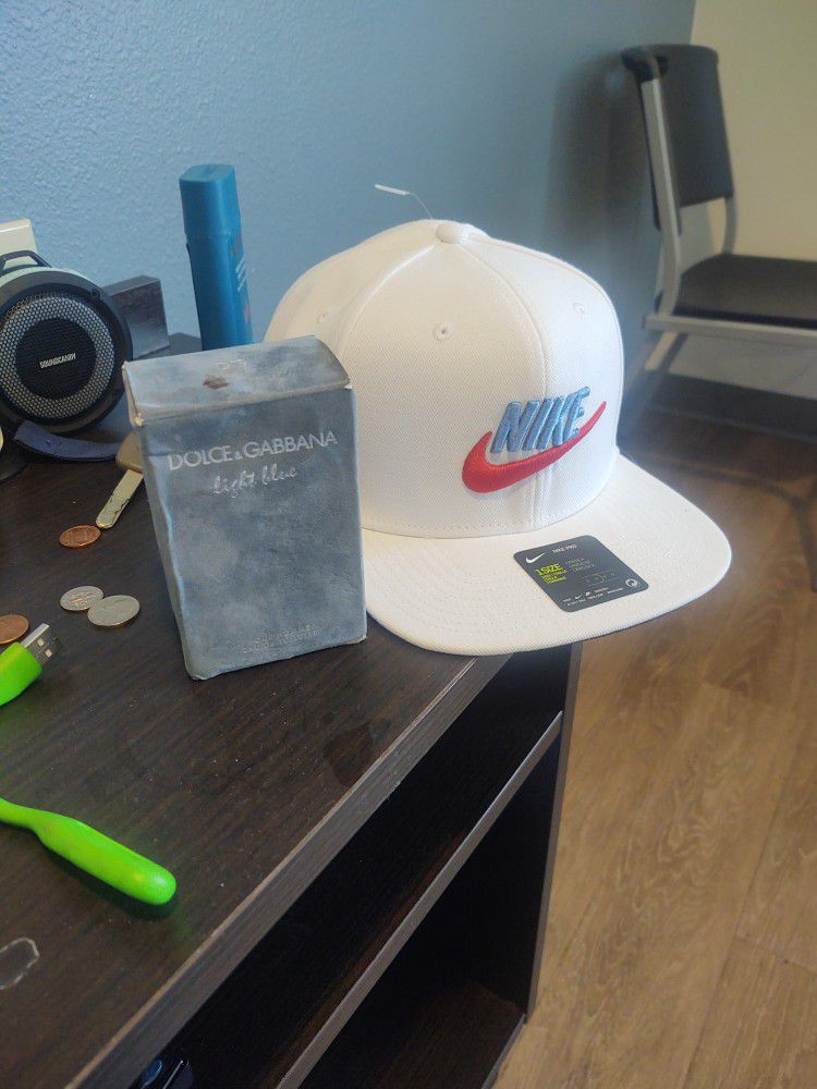 Dolce And Gabbana Light Blue Cologne And Nike Hat