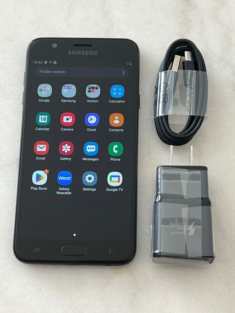 Samsung.. Galaxy. J7  , Únlocked  for all Company Carrier ,  Excellent Condition  Like New 